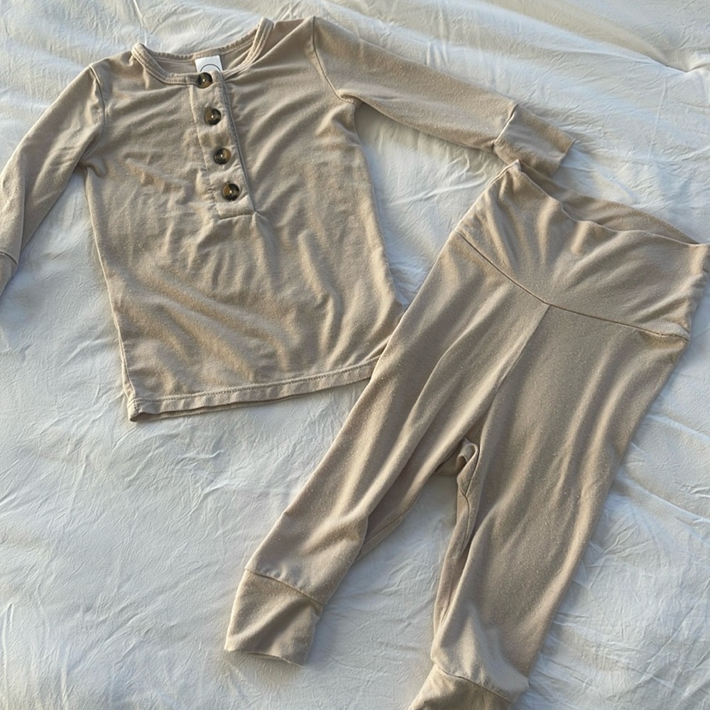 Lou Lou & Company top and bottom set, 3-6 months